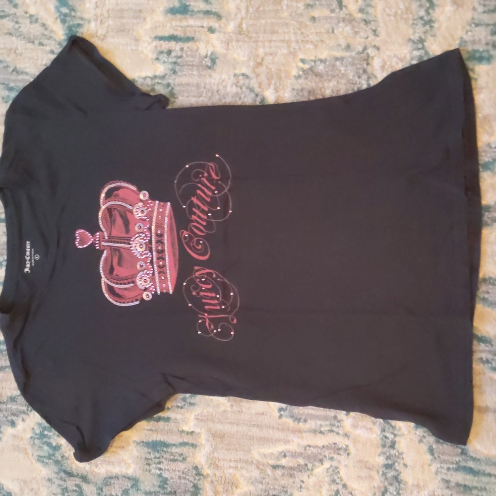 Black tee shirt
